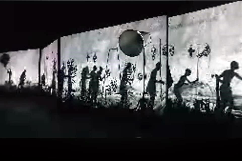 La instalacin de video 'More sweetly play the dance', del artista africano William Kentridge, se proyecta en ocho pantallas en el Centro de las Artes de San Agustn.