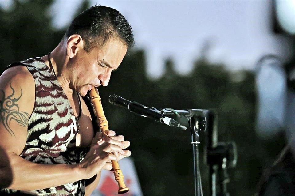 Por su parte, el flautista Horacio Franco participar como solista junto a la Orquesta Sinfnica Nacional.