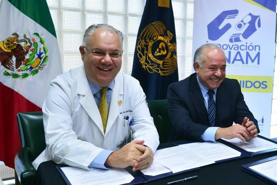 Los titulares de la Facultad de Medicina, Germn Fajardo Dolci, y de la Coordinacin de Innovacin y Desarrollo, Juan Manuel Romero Ortega.