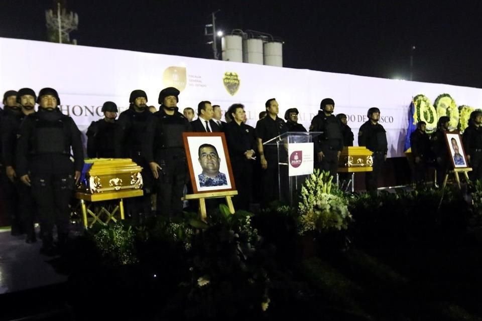 En La Huerta, Jalisco, seis policías fueron asesinados por un comando armado.
