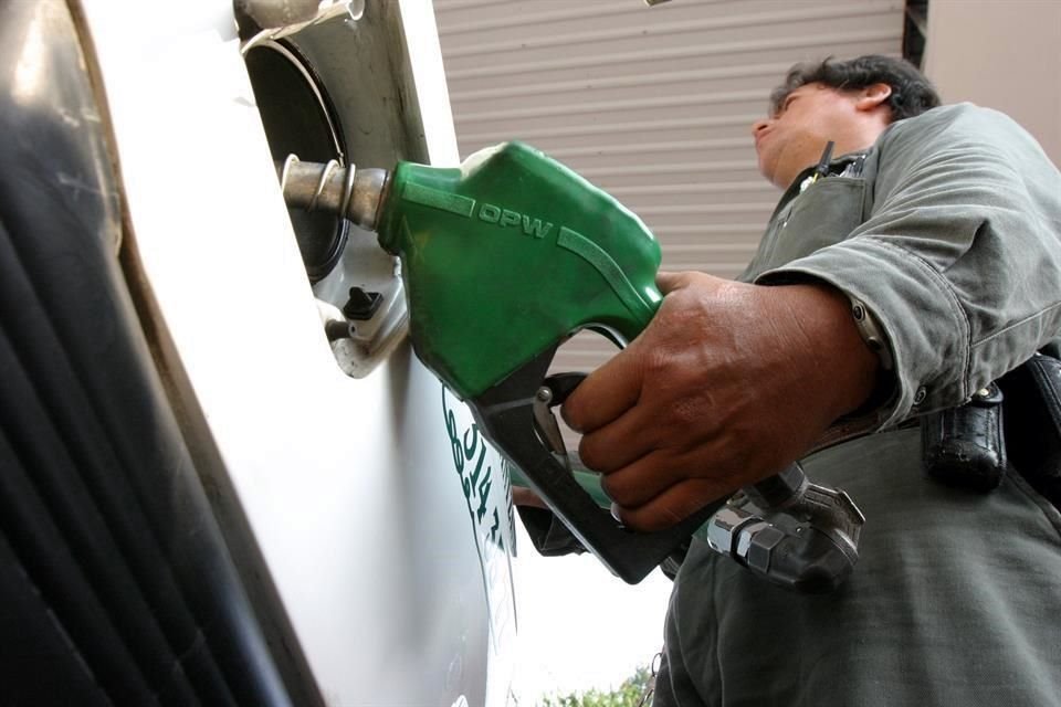 En primera semana de diciembre, la demanda de gasolina se ubicó en 782 mil barriles diarios.