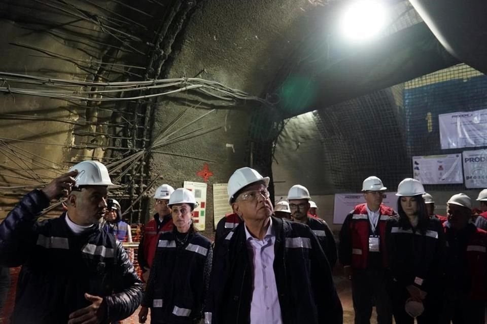 El Presidente Lpez Obrador y la Jefa de Gobierno Sheinbaum recorren obras de ampliacin de la Lnea 12 del Metro, que llevan 29% de avance.