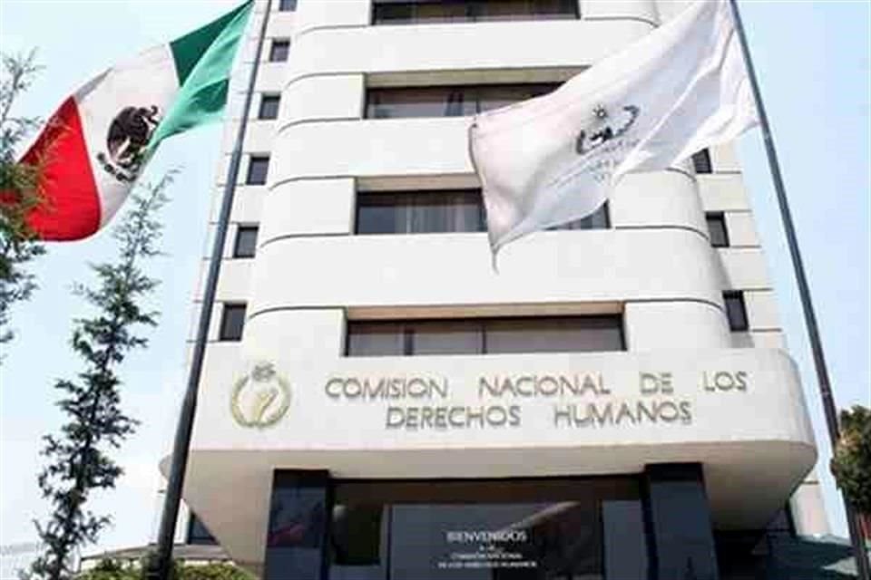El organismo aseguró hoy que la administración de Rosario Piedra se ha conducido con estricto apego a derecho en las relaciones laborales. 