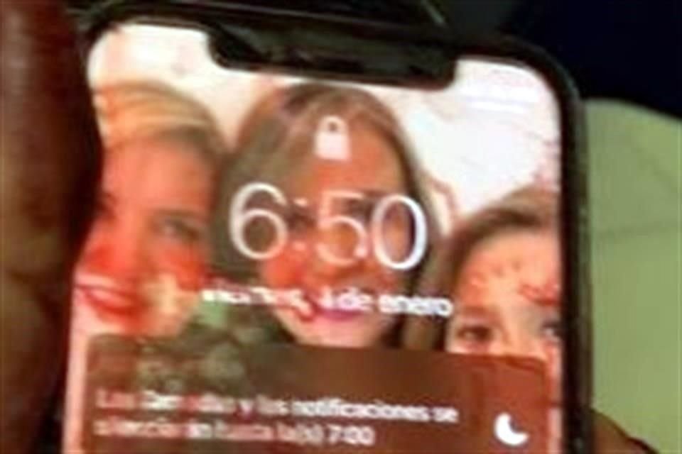 Abril, asesinada este lunes, temía por su vida y se lo comunicó al juez que llevaba el caso, pero éste cambió el delito de tentativa de homicidio a violencia doméstica agravada, lo que ocasionó que su ex esposo, Juan Carlos, saliera del reclusorio