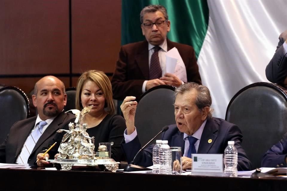 Muñoz Ledo durante la sesión de la Comisión Permanente.