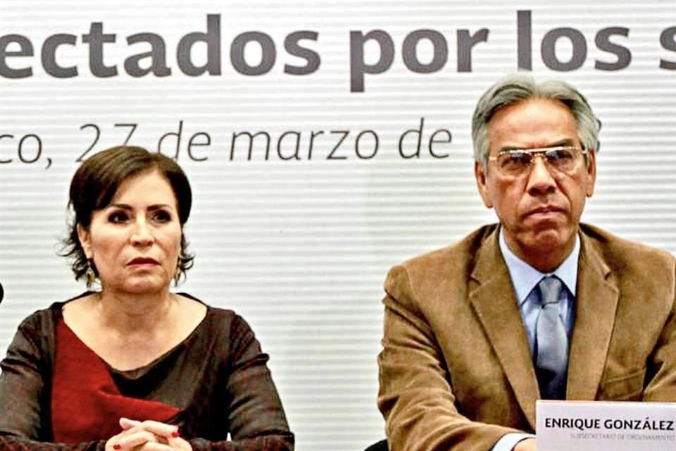 Rosario Robles, ex titular de la Sedatu, y Enrique González Tiburcio, ex subsecretario de Ordenamiento Territorial.