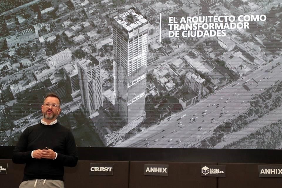 El arquitecto Bernardo Pozas participó con el tema 'El arquitecto como transformador de ciudades'.