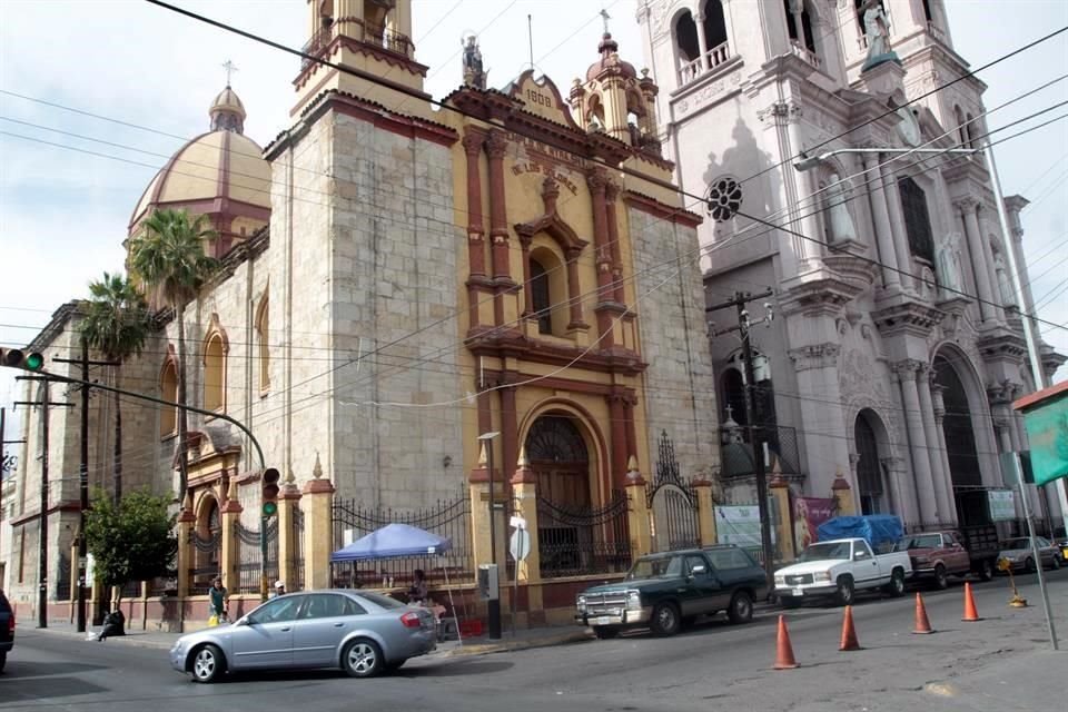El Arzobispo Santiago de la Garza Zambrano mandó edificar el Templo de Nuestra Señora de Dolores.
