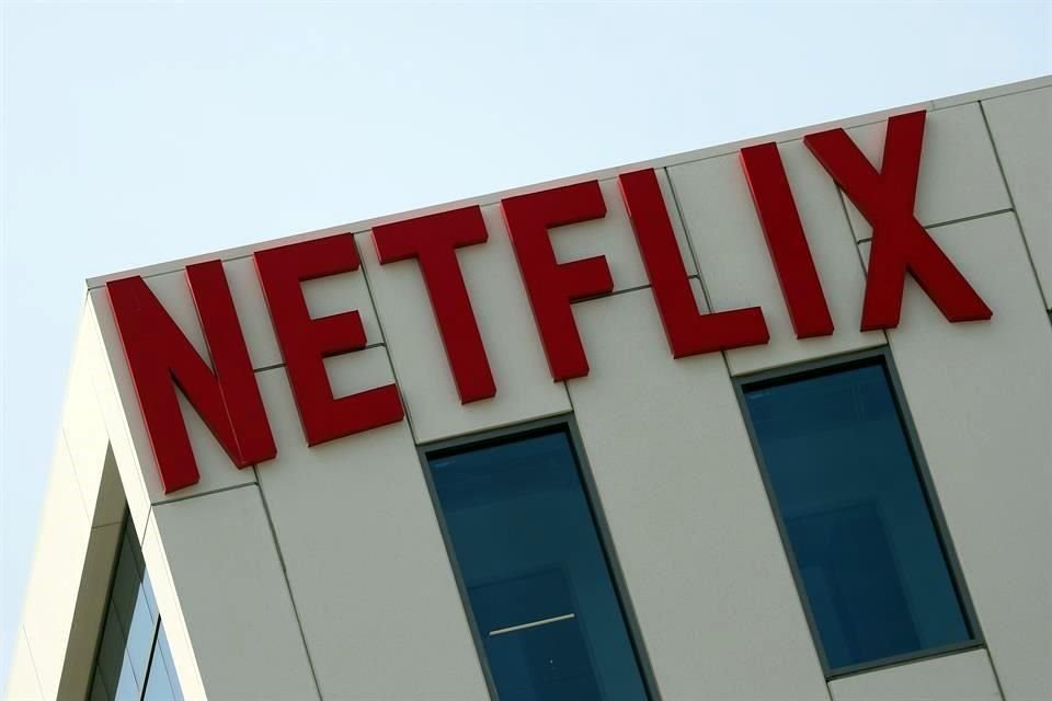 Empresas como Netflix deberán retener el IVA para enterarlo al fisco, como consecuencia de la reforma fiscal.
