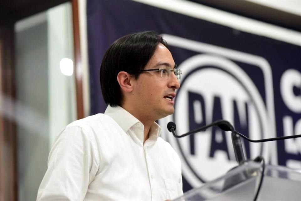 Andrés Atayde, dirigente del blanquiazul capitalino, pidió realizar un recuento voto por voto en Xochimilco, donde el IECM dio como ganador a José Carlos Acosta.