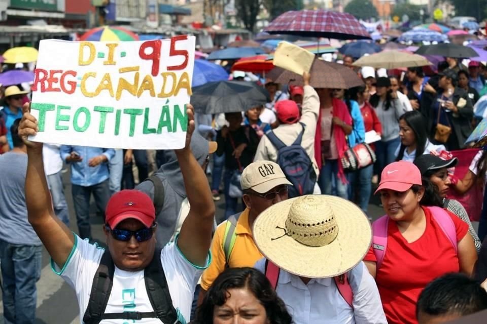 Los maestros exigen una mesa de diálogo con López Obrador.