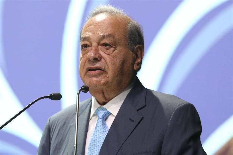 Carlos Slim durante la reunión plenaria de la Fundación Círculo de Montevideo.