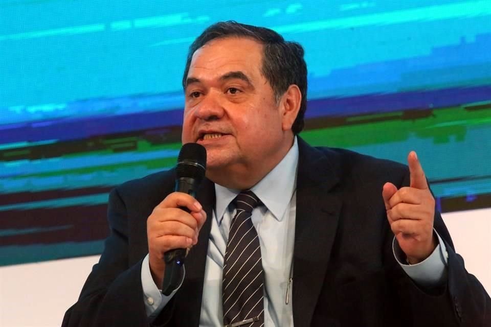 El secretario general del PAN, Héctor Larios, señaló que en el caso del ex Gobernador como en otros más no se actúa, a pesar de las pruebas que existan.