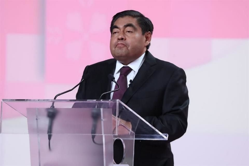 Miguel Barbosa, candidato de Morena al Gobierno del Estado.