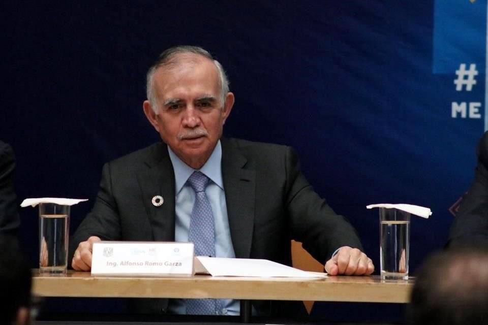 Alfonso Romo Garza, Jefe de la Oficina de la Presidencia de la República.