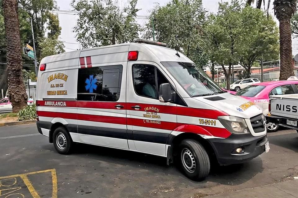 Esta es una ambulancia externa contratada por un hospital ante la falta de unidades especializadas.