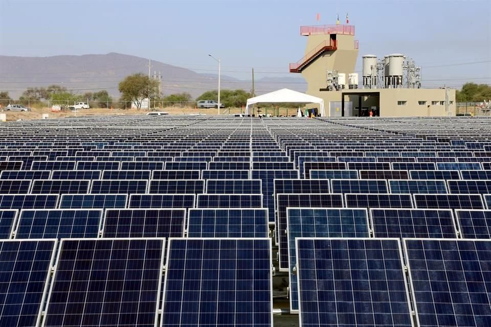 El Huerto Solar Jalisco 1 ahora tiene una capacidad de 16 megawatts, suficientes para dar electricidad al equivalente a 32 mil viviendas de inters social.