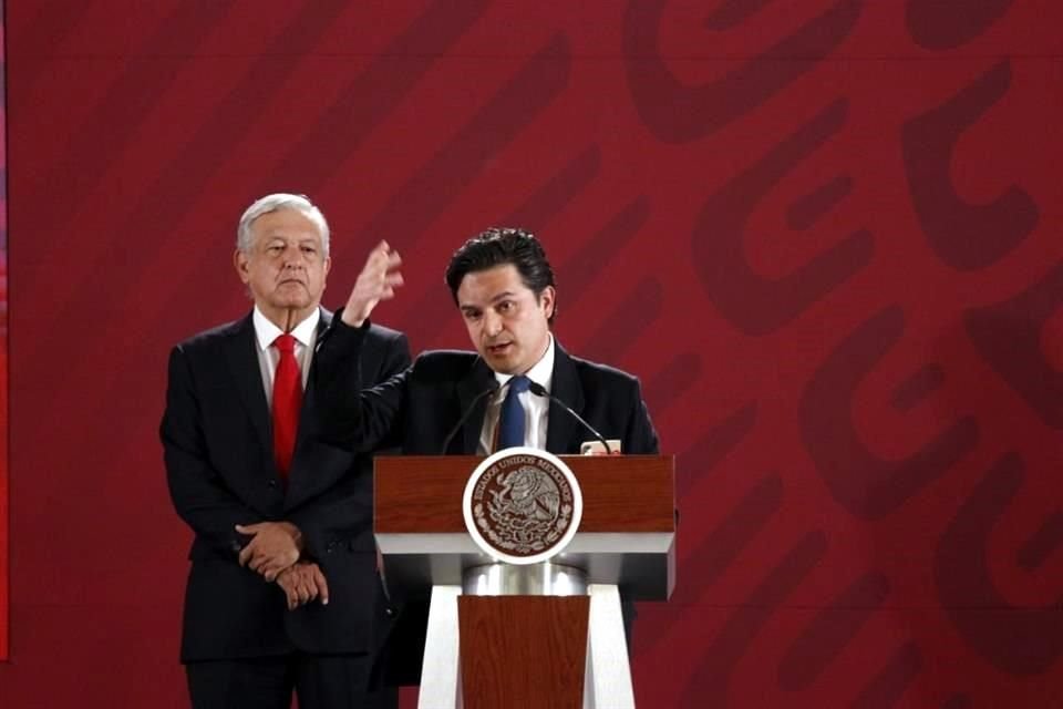 En conferencia acompañado del Presidente López Obrador, Robledo insistió en que se tienen que gastar bien los recursos del IMSS.