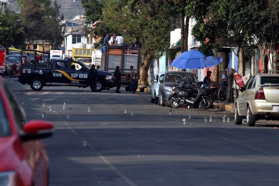 El sepelio de un hombre, asesinado hace dos días afuera de una carnicería en Cuautepec Barrio Alto, casi acaba en una masacre cuando un grupo de delincuentes disparó e hirió a dos asistentes