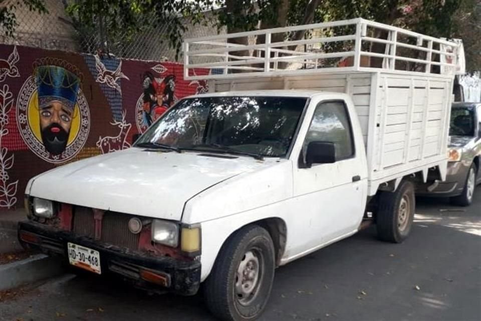 La camioneta con los cuerpos de ocho personas, que tenan signos de tortura, fue hallada a ocho cuadras de Chilpancingo.   