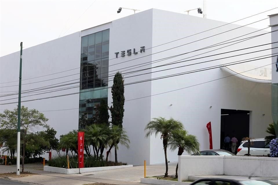 El espacio que tiene Tesla actualmente en la Ciudad funciona como un Service Center.