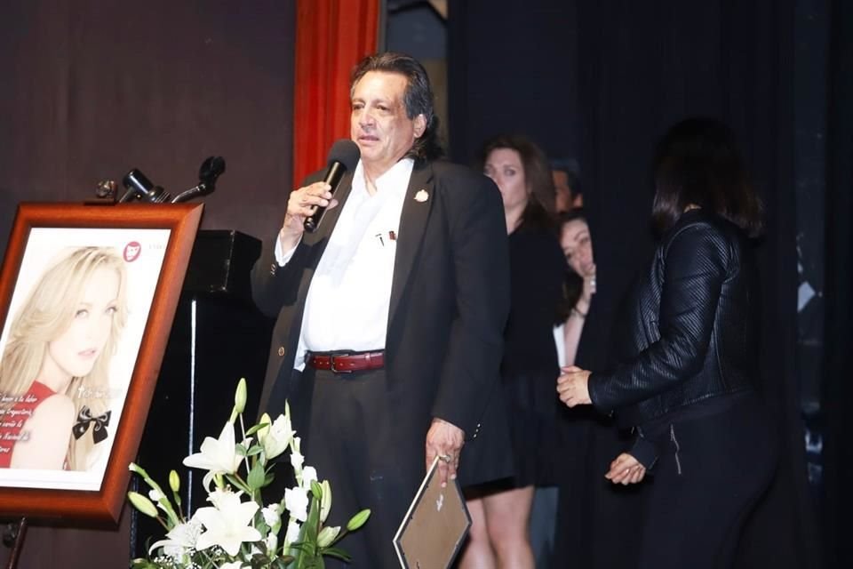 Víctor Manuel González agradeció el amor que le han demostrado a su hermana.