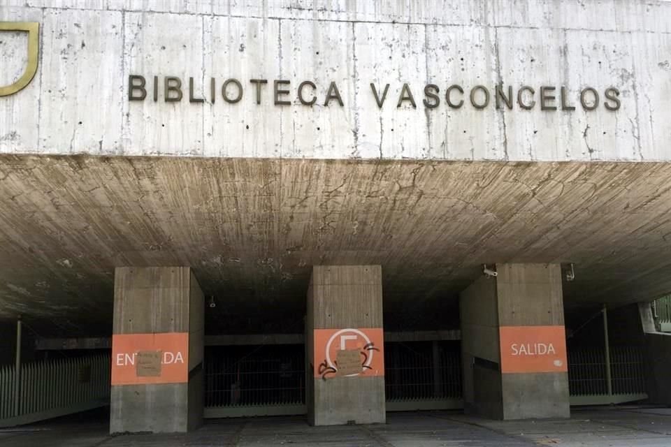 La Biblioteca Vasconcelos, aunque hoy permaneció cerrada, ya fue liberada por los trabajadores.