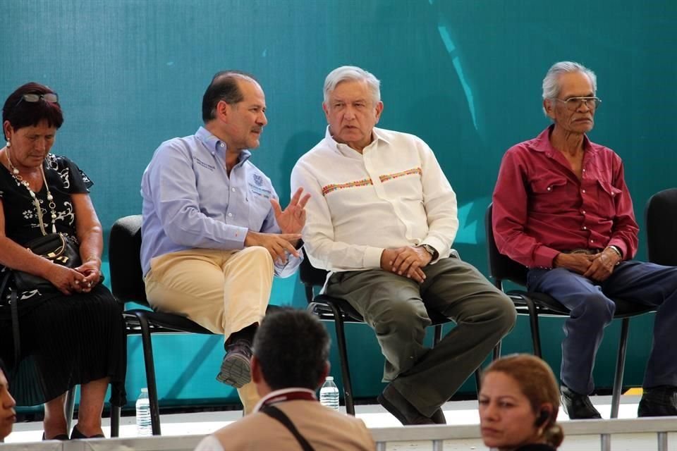 El Gobernador Orozco acompañó hoy al Presidente AMLO en su visita al Municipio de Jesús María.
