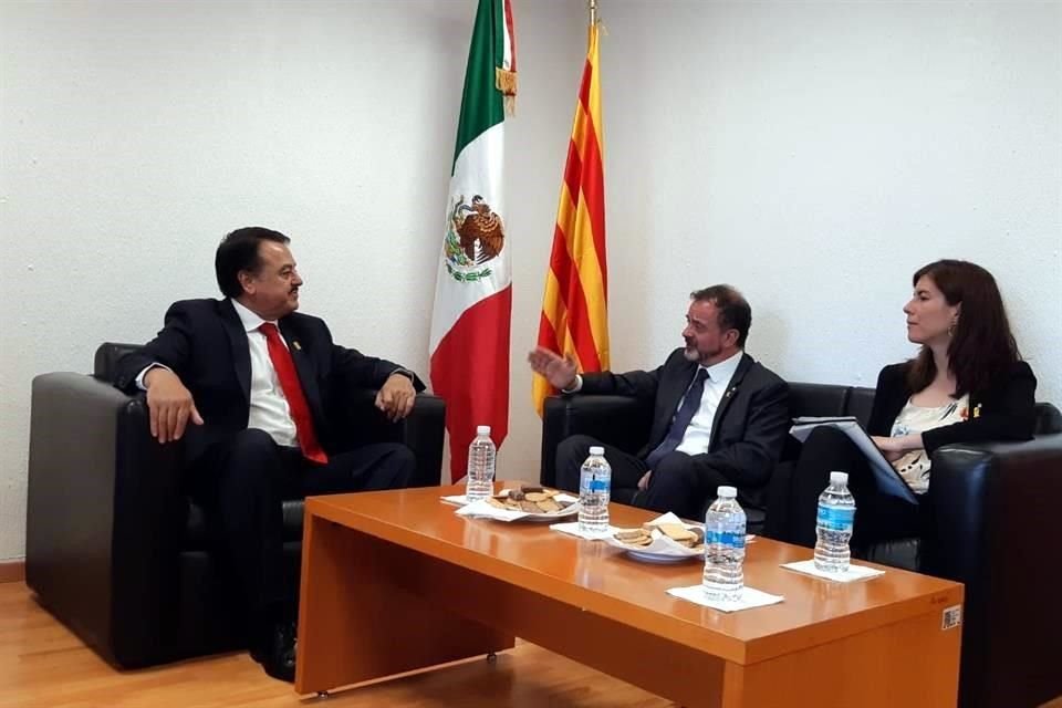 El funcionario catalán dijo que buscan fortalecer los lazos históricos con México.