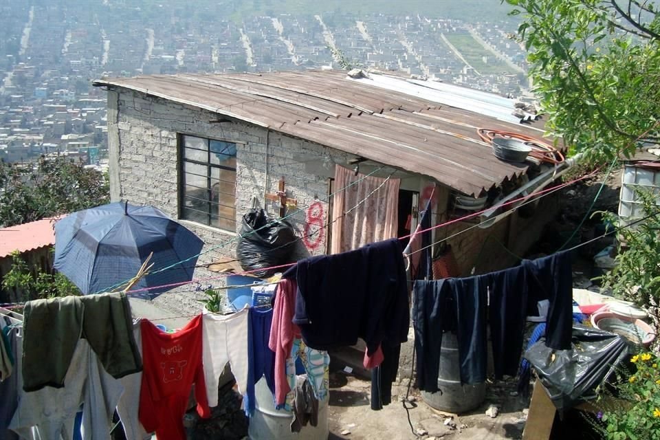Ecatepec, en el Estado de México, es uno de los municipios del País con más población en pobreza.