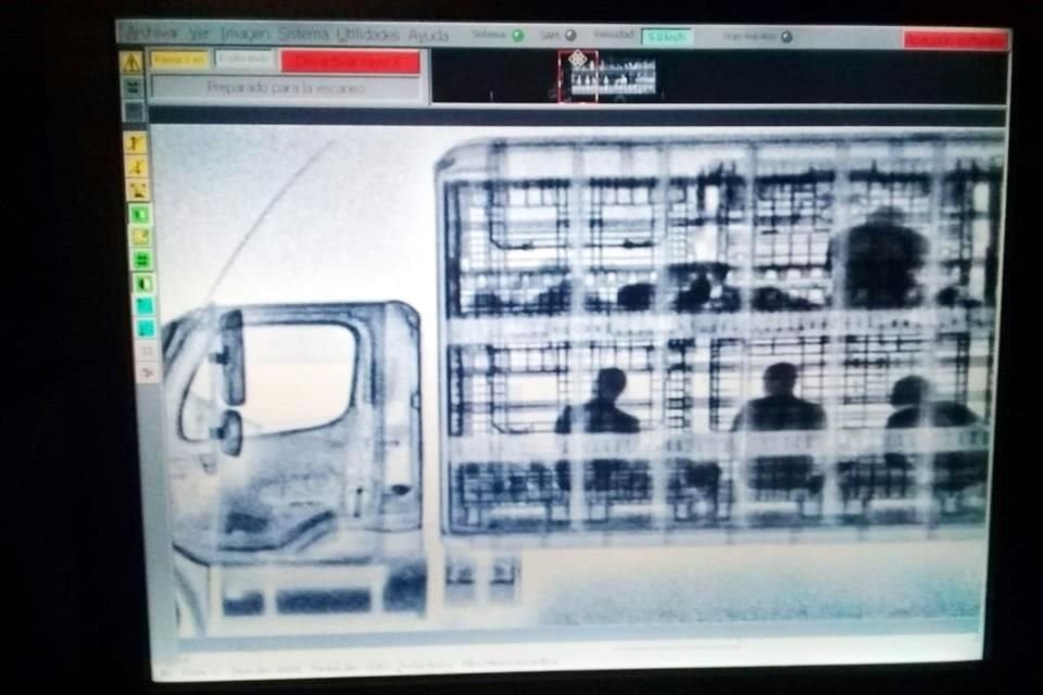 Los migrantes en Zacatecas fueron ubicados mediante equipo de inspección no intrusivo de rayos X.