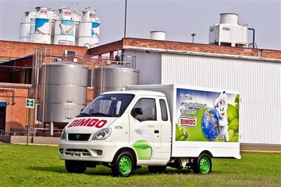 Grupo Bimbo, a través de su subsidiaria Moldex, diseñó y fabricó más de 480 vehículos eléctricos.