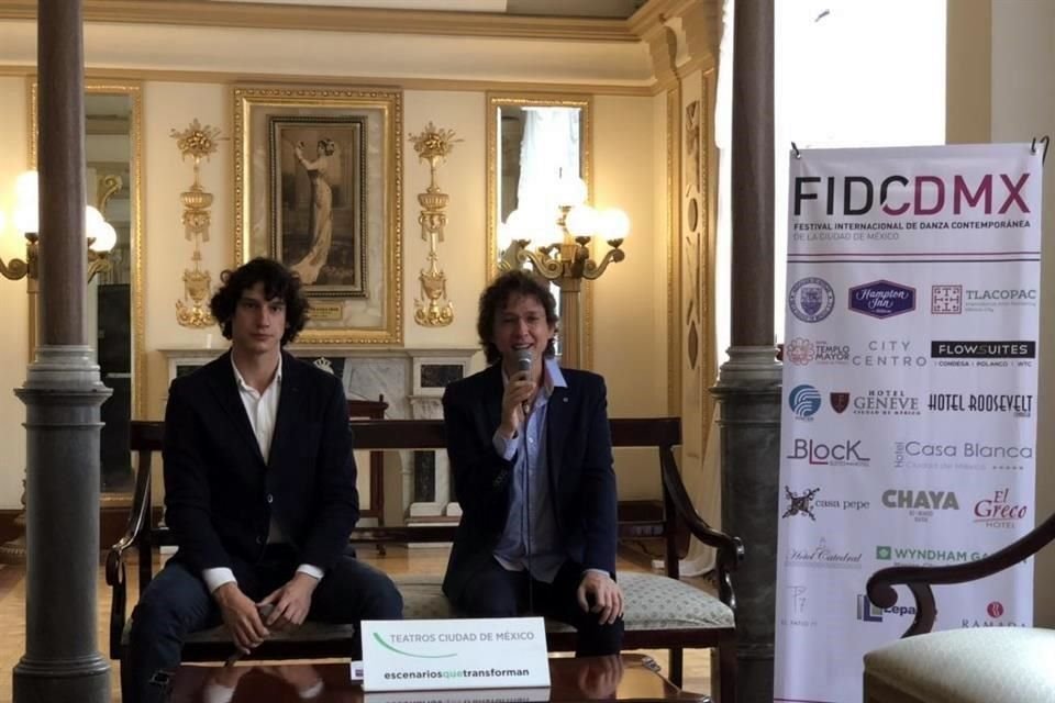 En la rueda de prensa donde presentaron el Festival Internacional de Danza Contemporánea de la Ciudad de México participaron Raúl Tamez y Rodrigo González, directores del encuentro cultural.