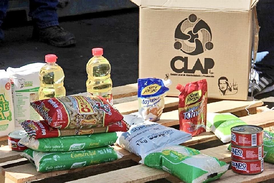 La FGR investiga por lavado de dinero a una red de 23 empresas y personas físicas que desde México han provisto alimentos con sobreprecio al régimen de Nicolás Maduro.