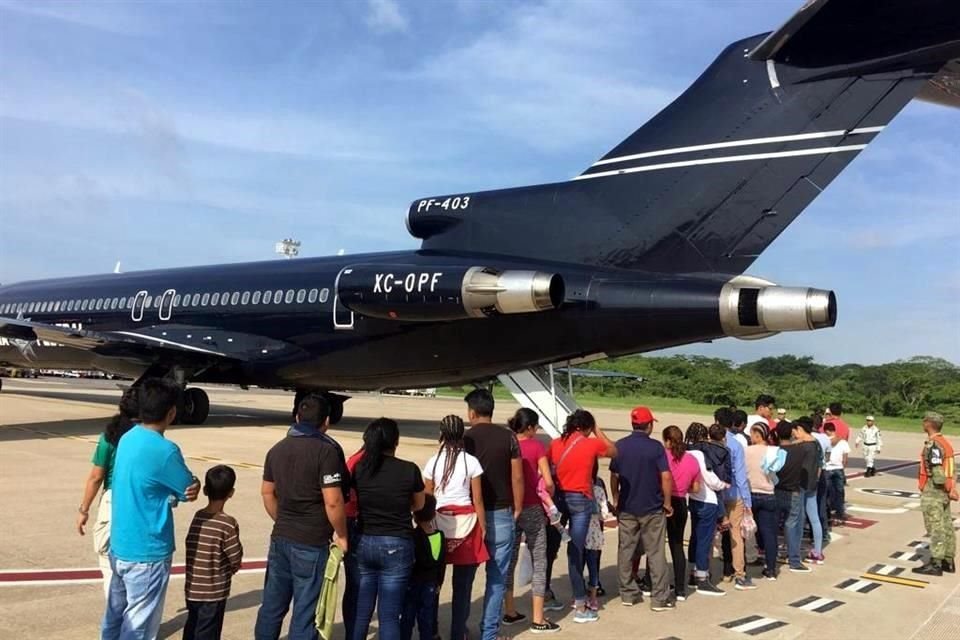 El Instituto Nacional de Migración retornó vía aérea  a los migrantes hondureños.
