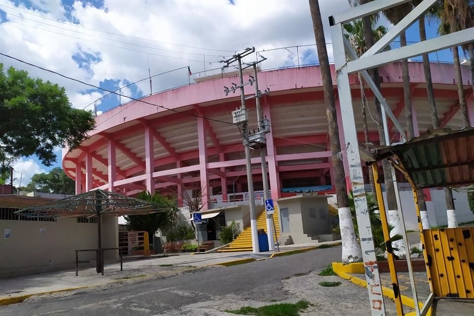 SOLUCIÓN TEMPORAL. Las instalaciones de la feria de Navidad en Chilpancingo han sido utilizadas como albergue para atender a la población en caso de desastres naturales.