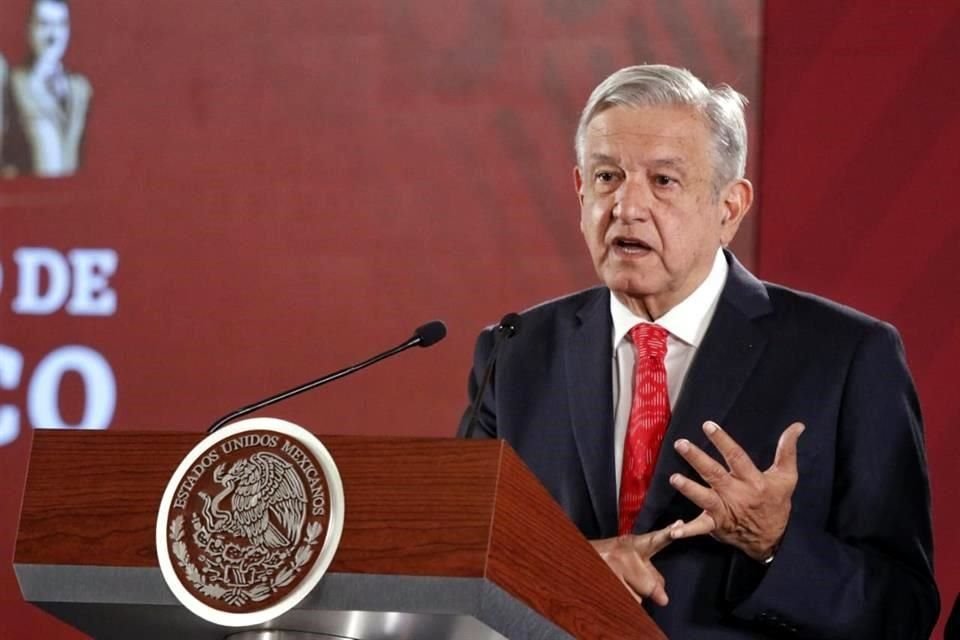 López Obrador cuestionó respecto al volumen de notas que publican los medios en el tema de sargazo y de la derrama de ácido.