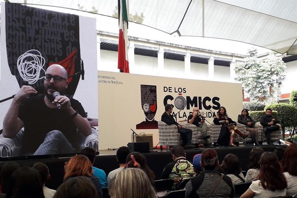 En la conferencia 'De los Cómics a la realidad' participaron el escritor Arturo Vallejo y los ilustradores Idalia Candelas Ilustradora y Héctor Santarriaga.