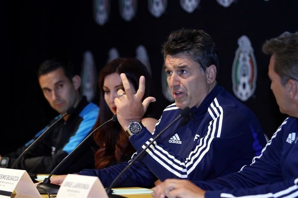 En conferencia, Busacca señaló que el arbitraje mexicano no está lejos de la élite.