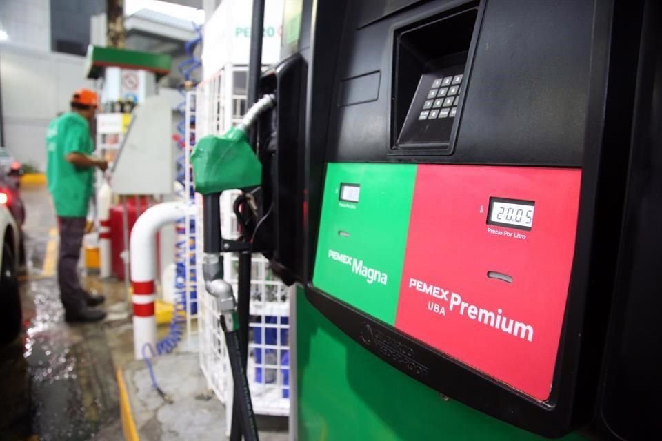 Esta semana, gasolineras de las delegaciones Benito Jurez, Miguel Hidalgo y Venustiano Carranza vendieron el litro de Magna por encima de los 19 pesos. 