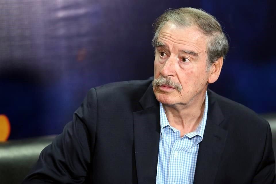 El SAT informó en un comunicado que un ex Mandatario mexicano adeuda al fisco; fuentes confirmaron que se trata de Vicente Fox.