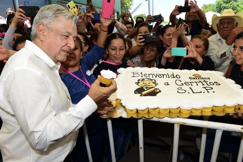 El Presidente Andrés Manuel López Obrador de gira por SLP para inspeccionar hospitales de IMSS Bienestar.