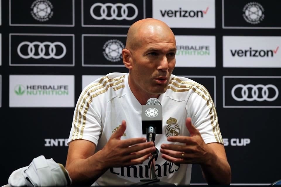 Zidane agradeció el apoyo tras el fallecimiento de su hermano.