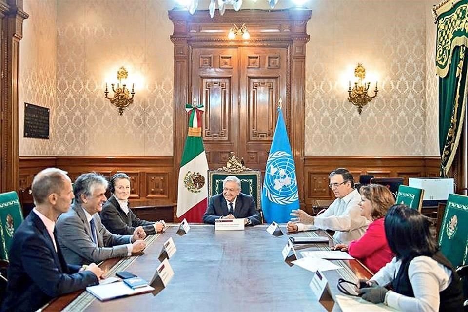 Salón de acuerdos. Es de los más usados por López Obrador. Aquí efectúa sus reuniones pequeñas, con menos de 15 personas.