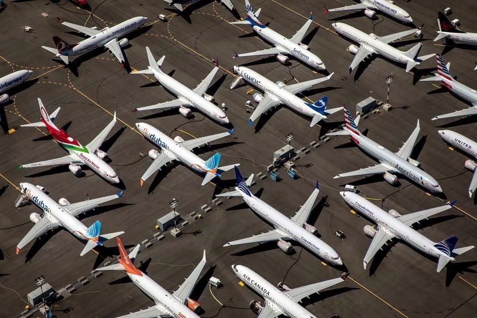 El 737 MAX está en tierra desde mediados de marzo mientras Boeing actualiza el software de control de vuelo tras dos accidentes mortales.