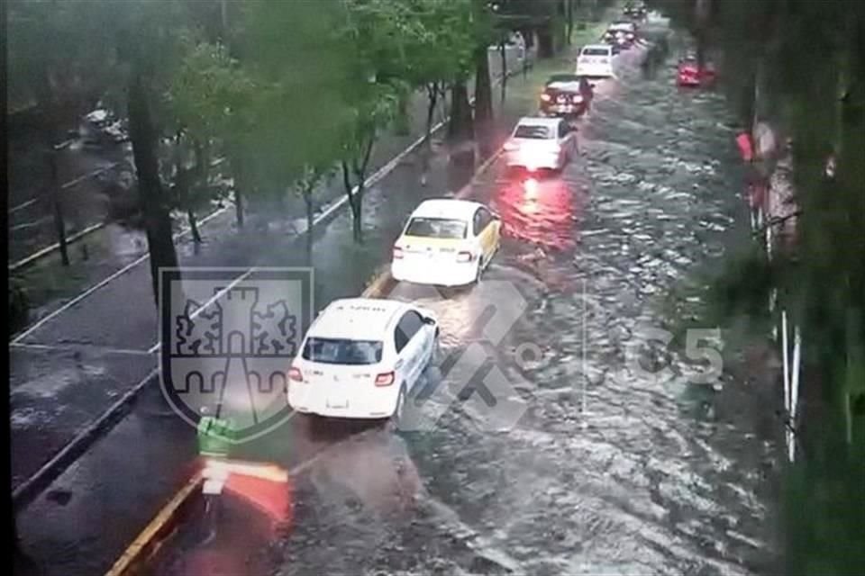 Inundación Av. Tahel y Av. Texcoco, Colonia Peñón de los Baños, Alcaldía Cuauhtémoc.