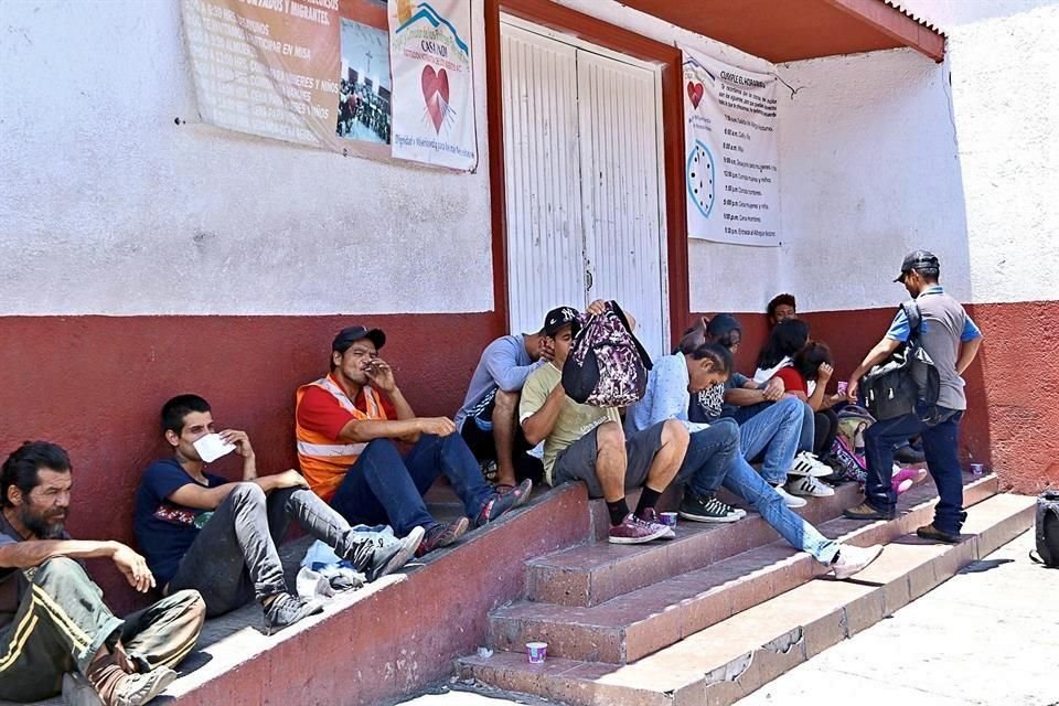 Los migrantes abandonados en la central camionera de Monterrey fueron recibidos en los albergues Casa Indi y Casa Monarca.