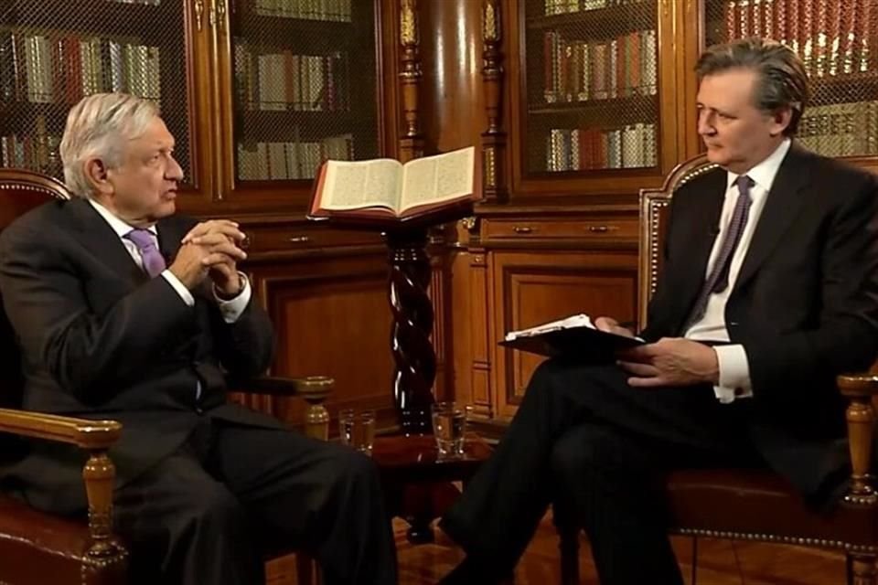 El Presidente Andrés Manuel López Obrador dio una entrevista a John Micklethwait, editor en jefe de Bloomberg en la Ciudad de México.