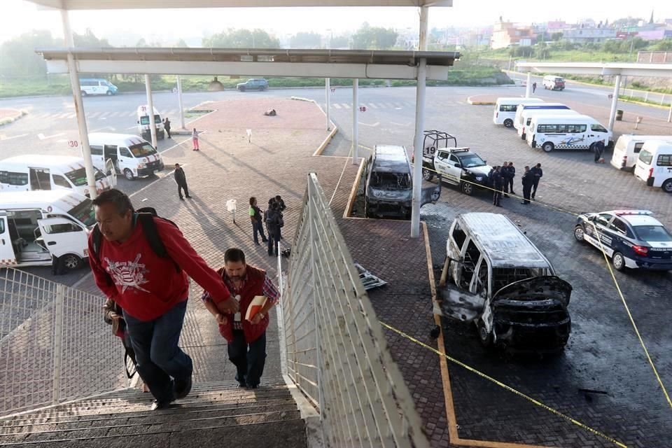 Choferes acusaron que una banda, que se identifica como 'Los Sapos', son los autores de extorsiones, homicidio y ataques a las unidades de transporte en Edomex