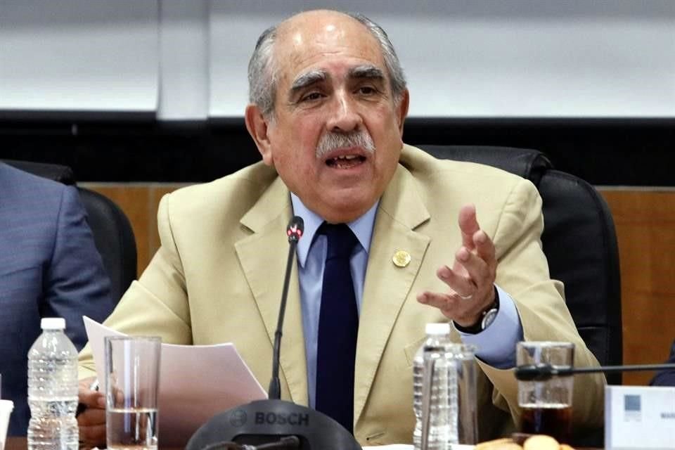 Pablo Gómez, diputado de Morena, advirtió que habrá litigio por la medida del INE.